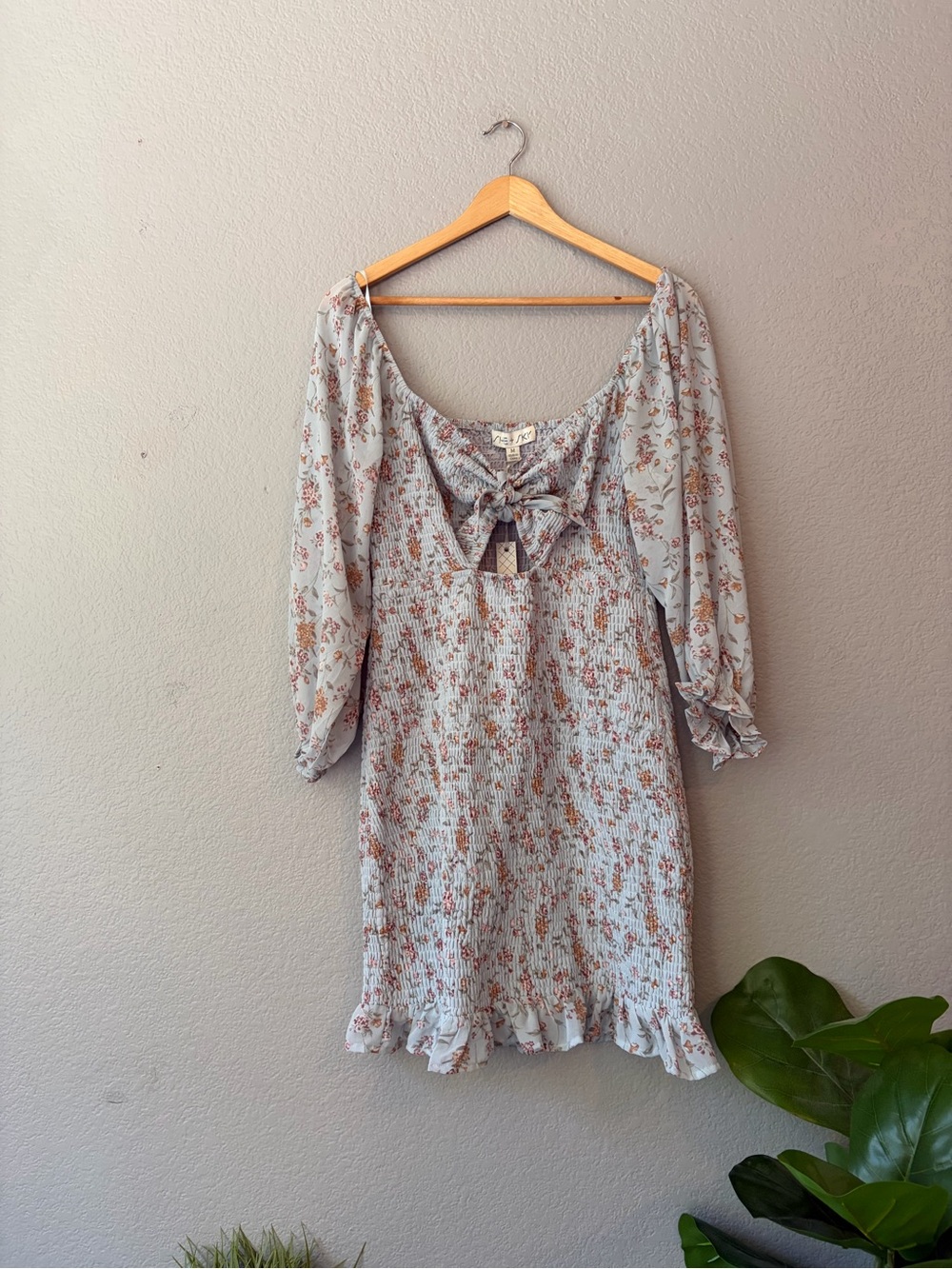 NWT She + Sky Pale Blue Floral Long Sleeve Tie-Front Dress Size Medium